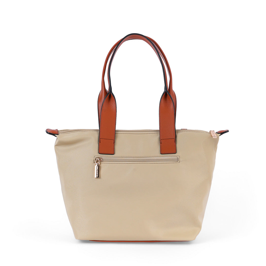 Grand sac cabas femme Abrielle en tissu toile beige et finitions marron porté épaule