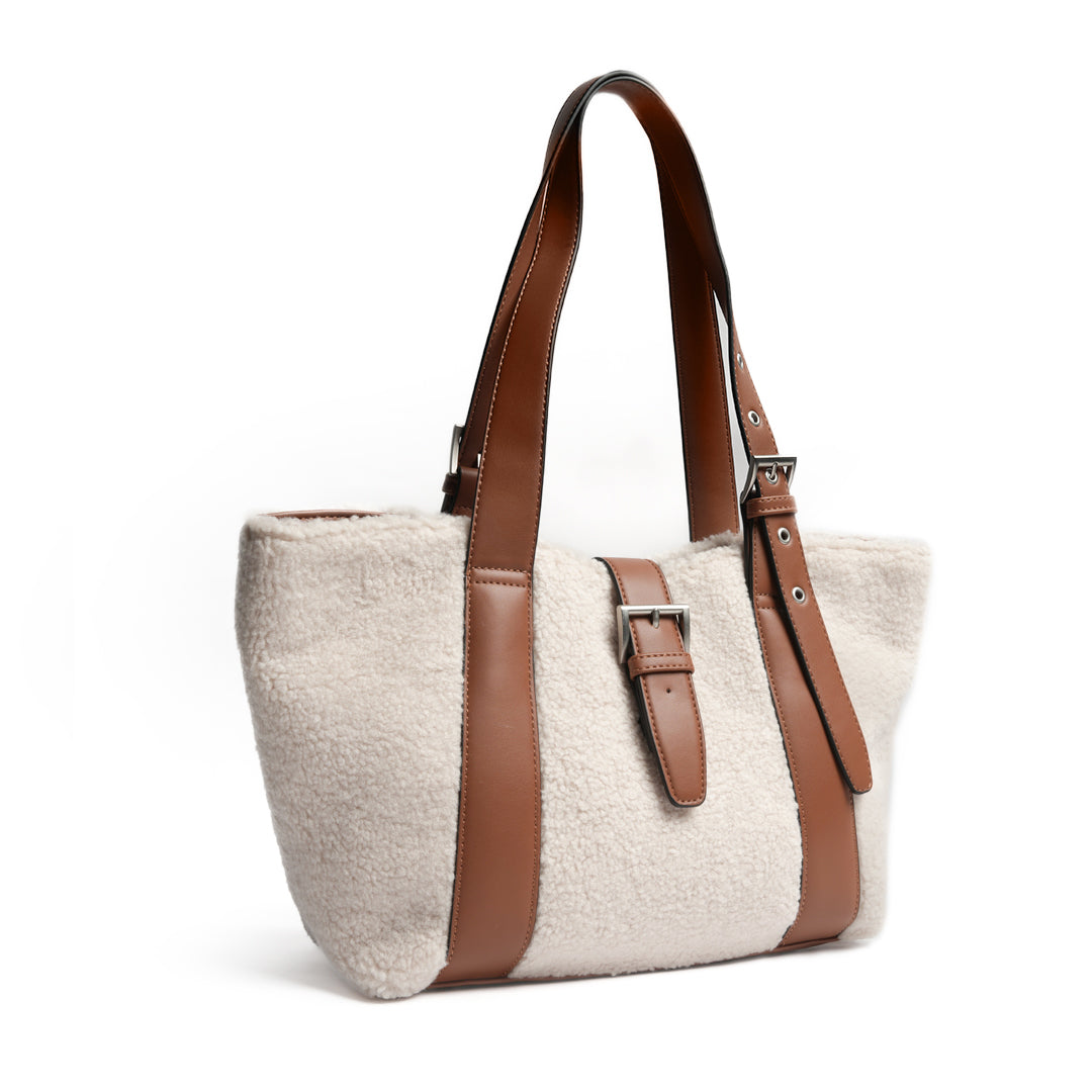 Sac shopping INSOUCIANTE pour femme en façon mouton COGNAC de trois-quarts
