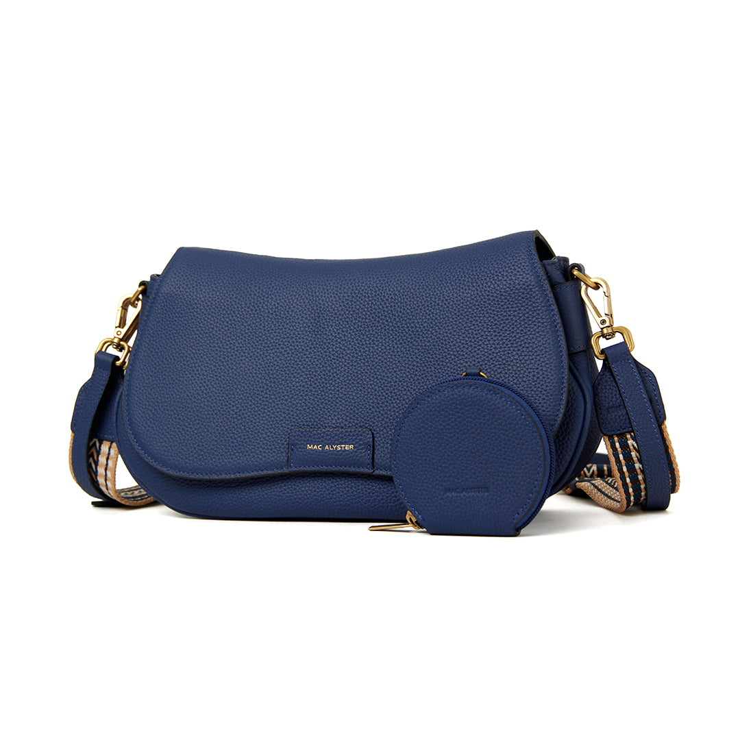 Sac à rabat GIULIA pour femme en cuir MARINE de trois-quarts