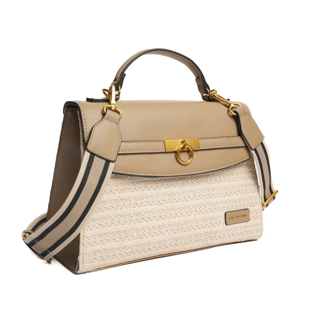 Sac porté main avec rabat DEAUVILLE en matière synthétique TAUPE de trois-quarts