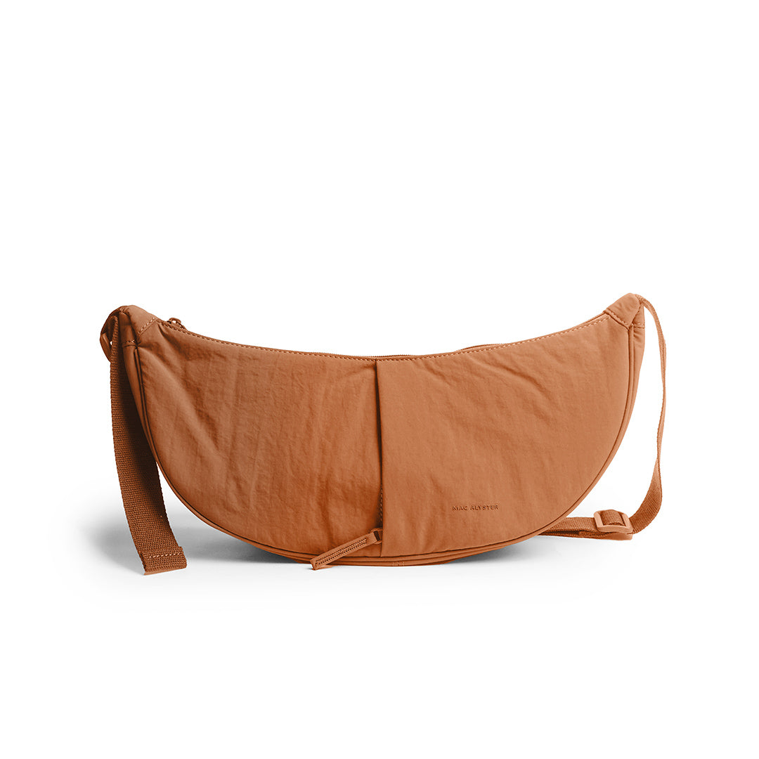 Sac demi-lune PLUME en matière synthétique SABLE de face