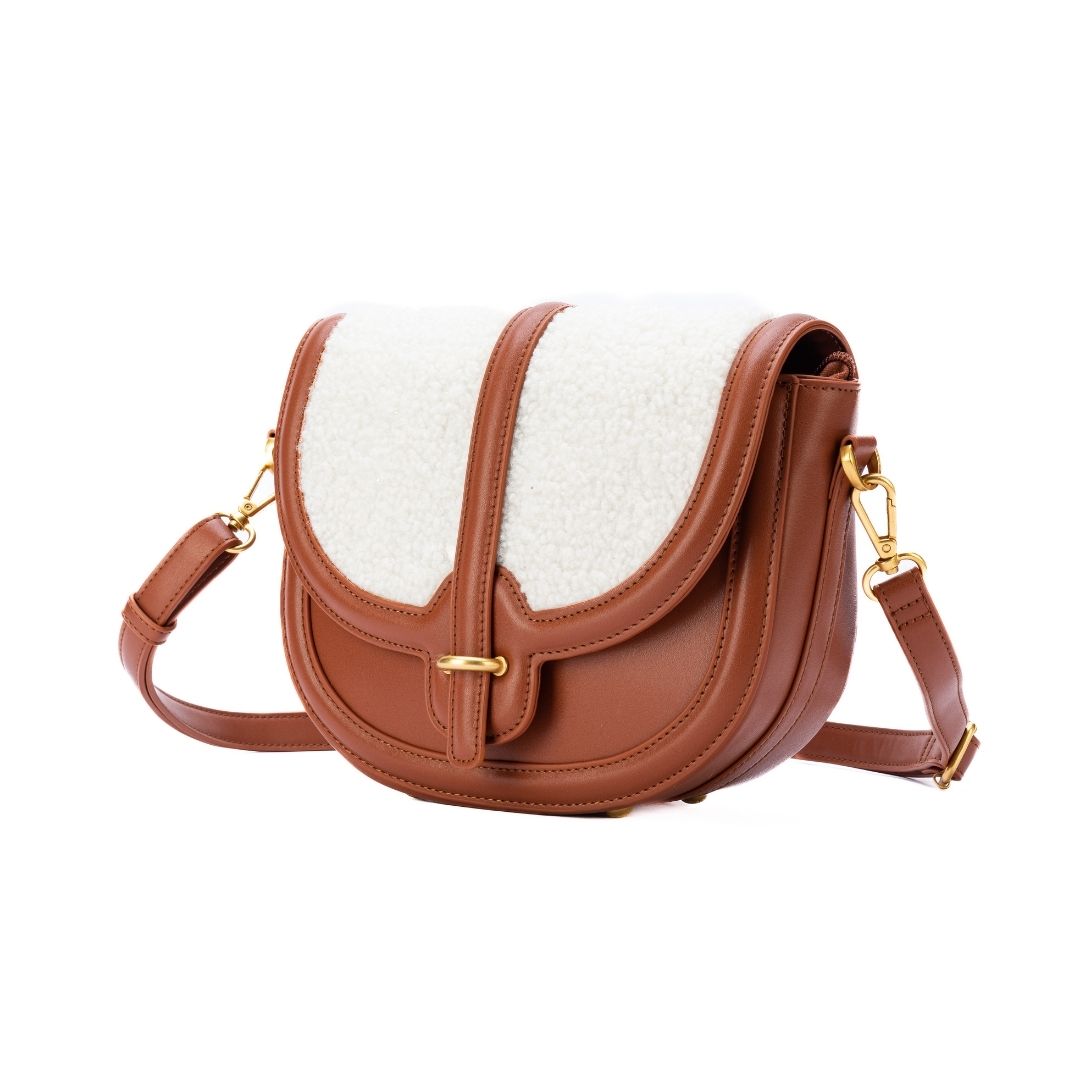 Sac à rabat - FRISSON camel de trois-quarts