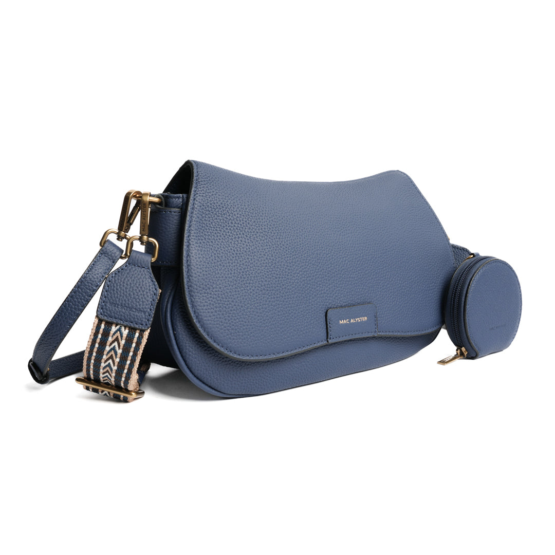 Sac à rabat GIULIA pour femme en cuir BLEU COBALT de trois-quarts