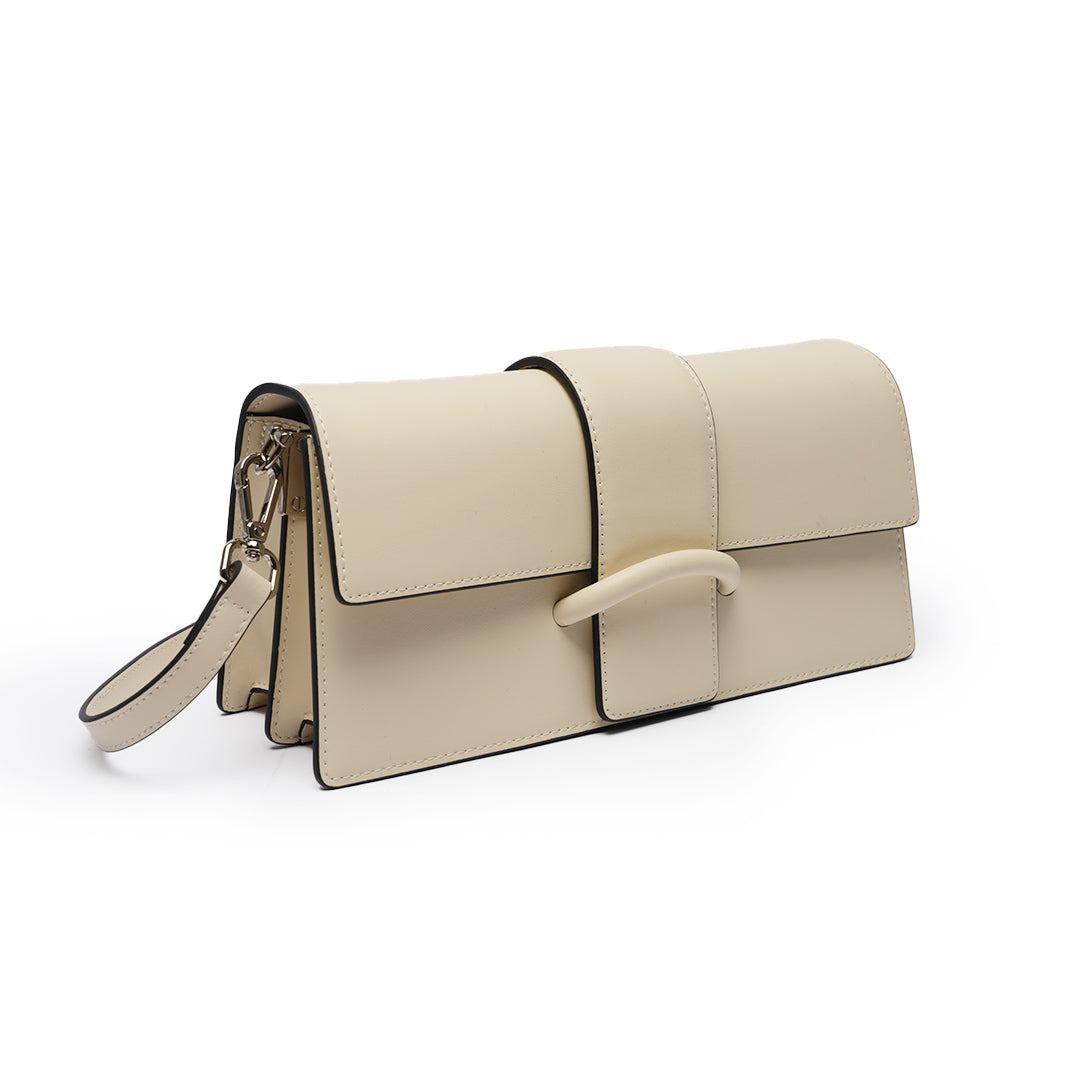 Sac baguette THÉA Mac Alyster en cuir BEIGE de trois-quarts