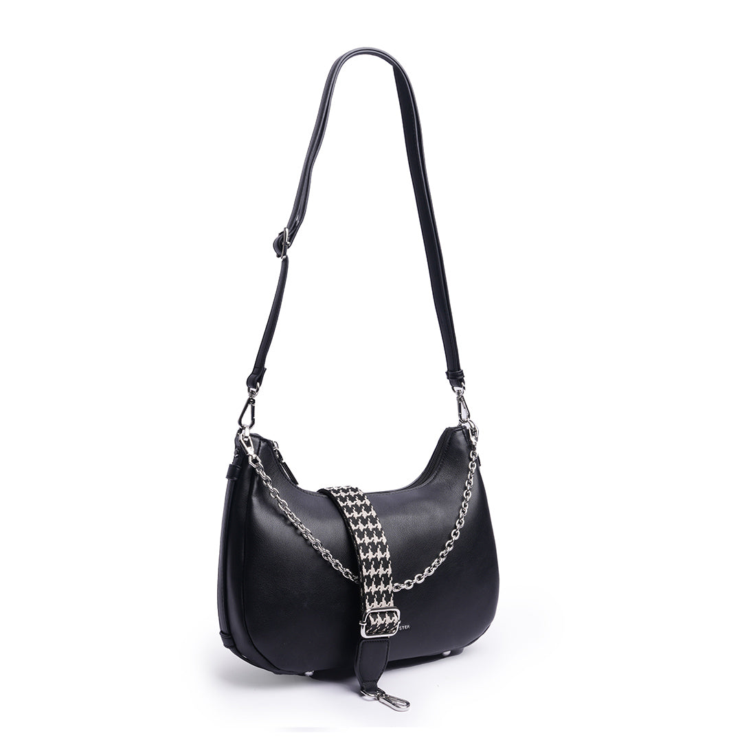 sac demi-lune MILAN en cuir synthétique NOIR de trois-quarts