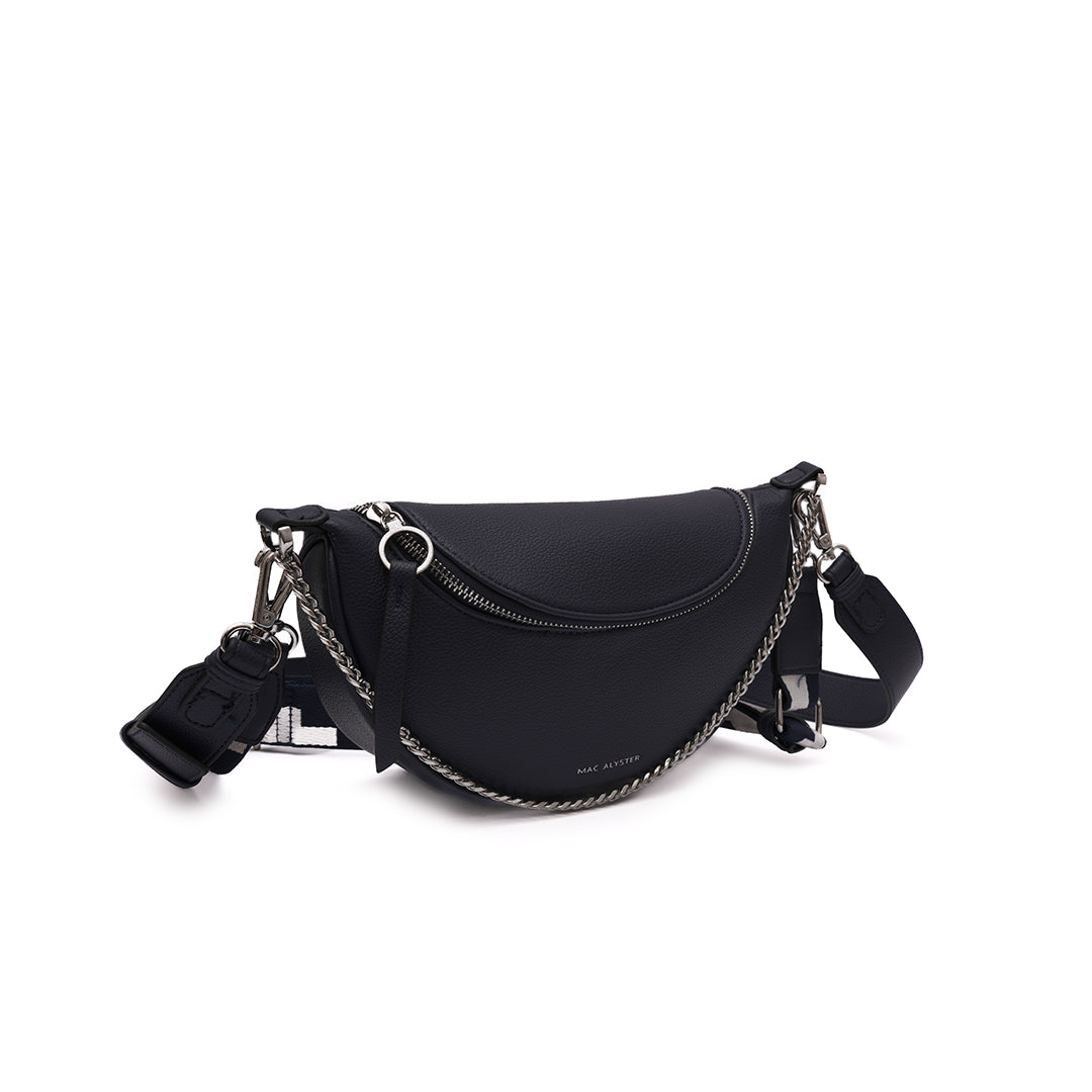 Sac BANANE 03 en cuir synthétique noir de trois-quarts