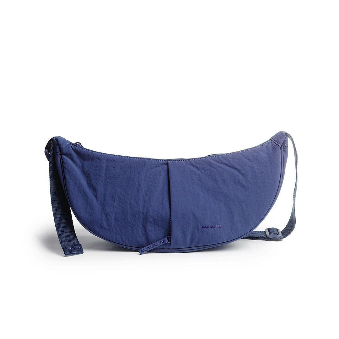 Sac demi-lune PLUME en matière synthétique BLEU de face