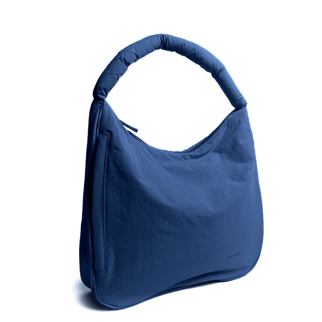 Sac fourre-tout PLUME en cuir synthétique BLEU de trois-quarts